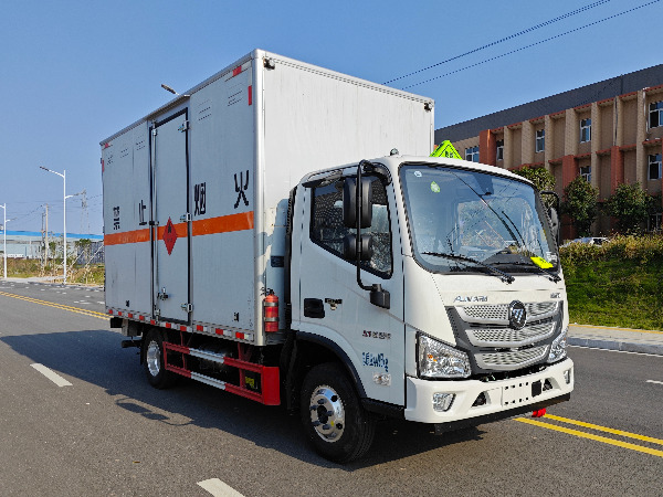 歐馬可藍(lán)牌爆破器材運(yùn)輸車