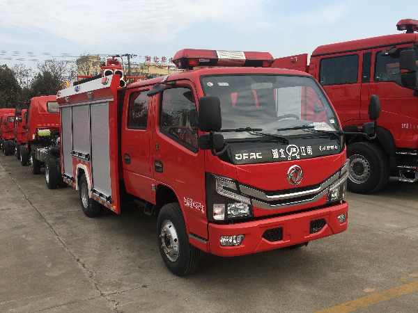 東風遠程供水管線車