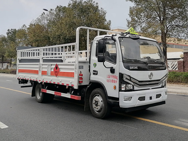 東風(fēng)5米2氣瓶運輸車